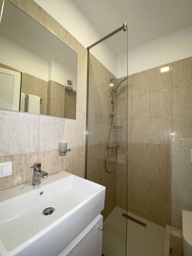 Bathroom 3, ATRIUM DELUXE RESORT, Kavajës