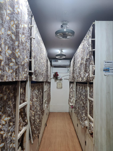 Others 4, Perfect Dormitory, Mumbai Suburban