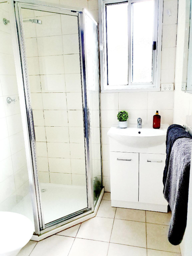 Bedroom 1, Entire house, 3 bedrooms for 6 people, Doveton, Casey - Hallam