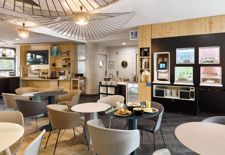 Food & Drinks 5, B&B HOME Vélizy, Yvelines