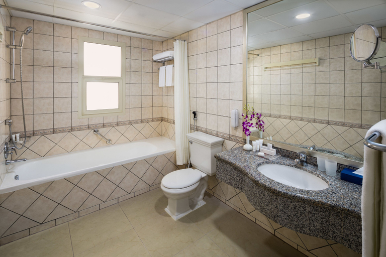 Bathroom 5, Savoy Crest, Dubai