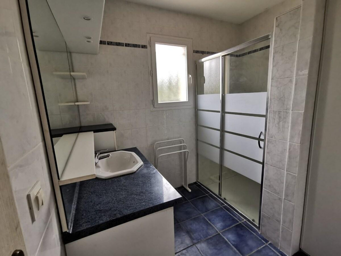 Bathroom 3, VillaPiscinePrivée 200m2, Prix Dégressif 14-16pers, Gard