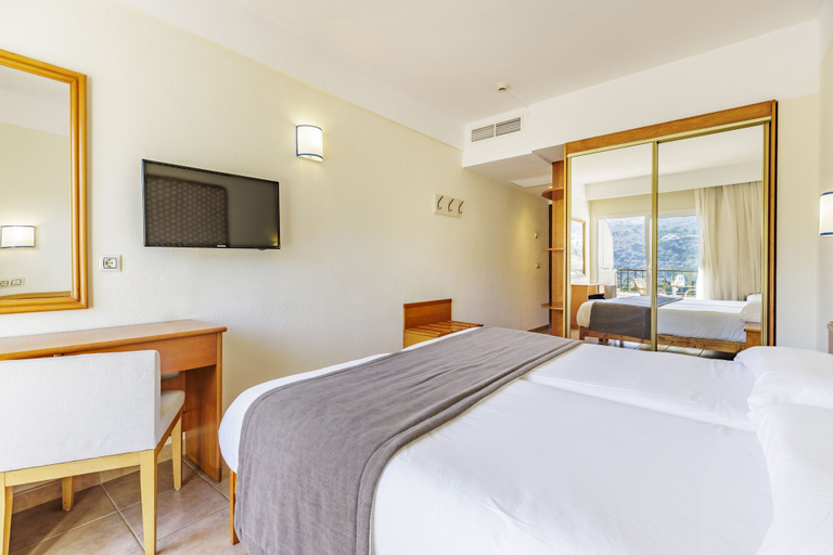 Bedroom 3, Hotel Edén Nord Soller, Baleares