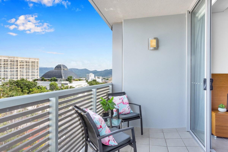 Others 4, Two BR Stylish Getaway@Harbour Lights Cairns Sleep, Cairns