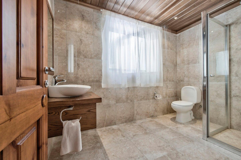 Bathroom 4, Villa Sardinella 5 bedroom villa with private pool
