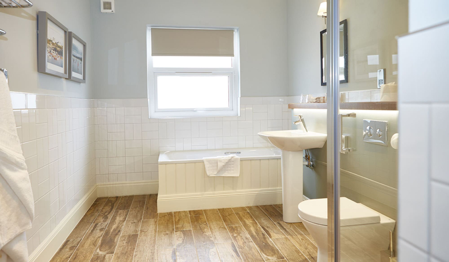 Bathroom 4, Trearddur Bay Hotel, Gwynedd