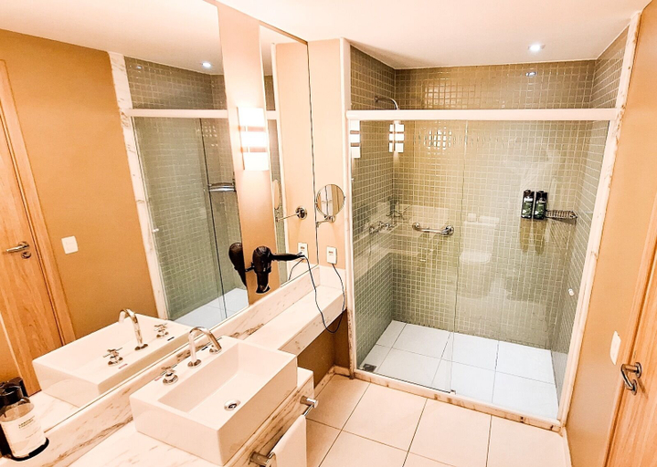 Bathroom 4, Esuites Savassi Toscanini, Belo Horizonte