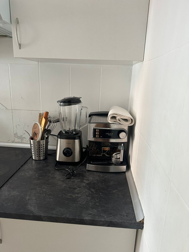 Others 4, Fast Single Rooms, Madrid