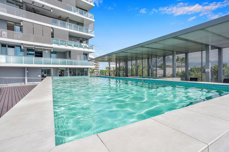 Sport & Beauty 2, Two BR Stylish Getaway@Harbour Lights Cairns Sleep, Cairns