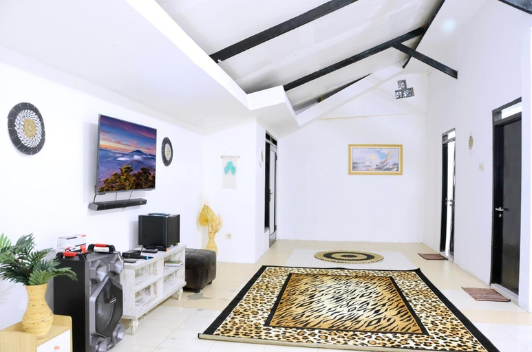 Others 3, Villa Velsen, Bogor