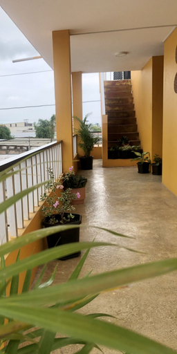 Others 5, Hotel playas, Pedernales