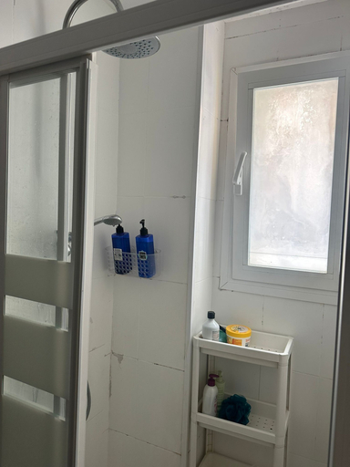 Bathroom 3, Fast Single Rooms, Madrid