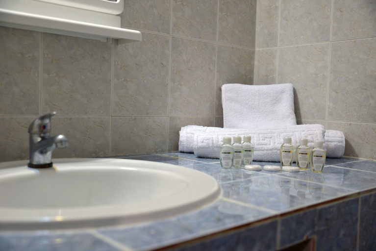 Bathroom 5, Angelina Hotel & Apartments, Ionian Islands