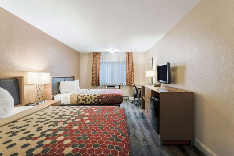 Bedroom 4, Econo Lodge Madison East, Dane
