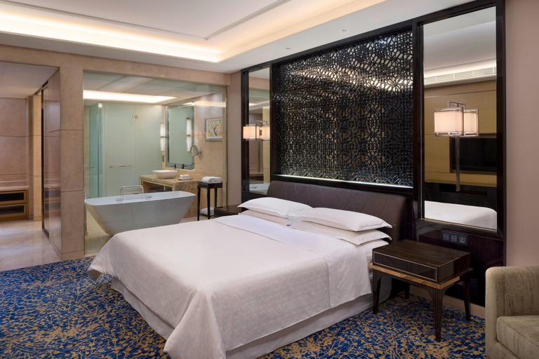 Bedroom 4, Sheraton Changchun Jingyuetan Hotel , Changchun