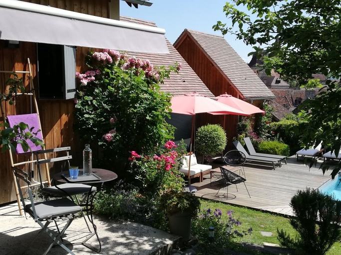 Exterior & Views 2, Les Perluètes, Lot