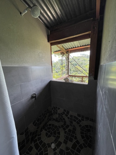 Bathroom 4, Konsenda San Blas, Chepo