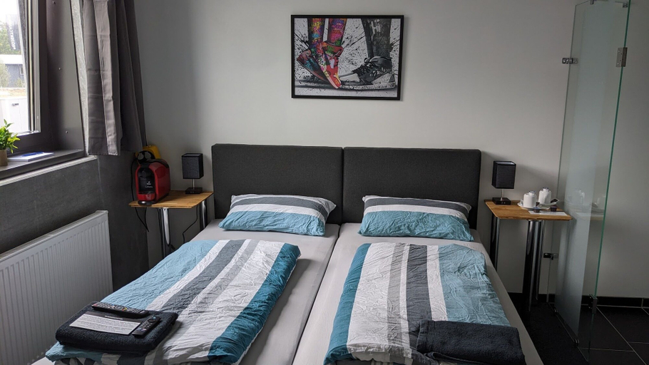 Bedroom 4, Business-Motel, Enzkreis