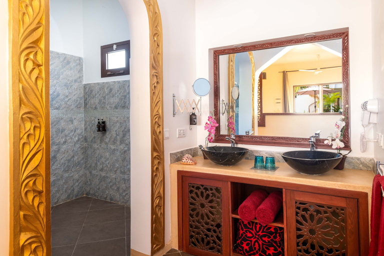 Bathroom 4, Natural Kendwa Villa, Kaskazini 'A'