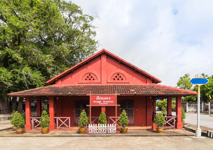 Nearby Landmark 4, Anatta The Cliff House, Laem Sing