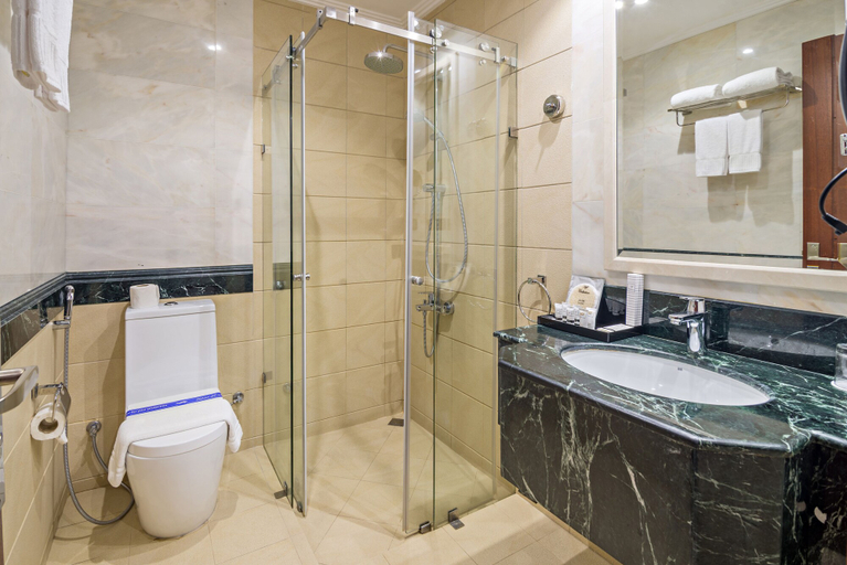 Bathroom 5, Jiwar Almasi Hotel, Jeddah