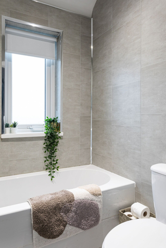 Bathroom 3, Fully Refurbished North Belfast Home 2, Belfast