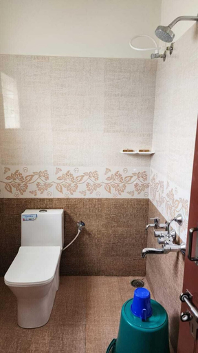 Bathroom 3, Green View Suites, Tumkur