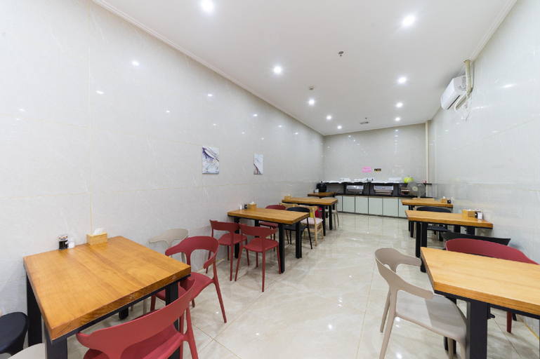 Food & Drinks, Deluxe twin-bed room-Twin bed room | Overnight airport transfer from 9 pm to 7 am | Baiyun Airport & Sunac & Wanda, Guangzhou