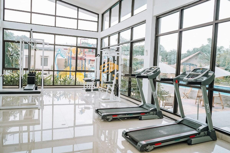 Sport & Beauty 5, Villa MisNov - good escape from Jakarta, Bogor