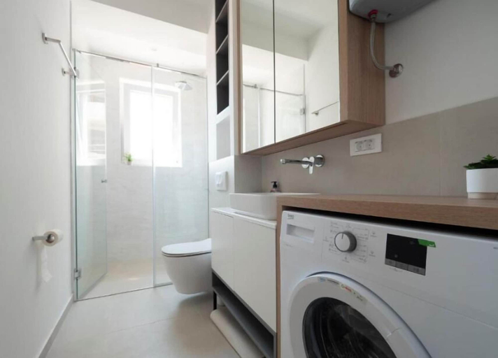 Bathroom 3, One bedroom apartment - Sea view Romansa