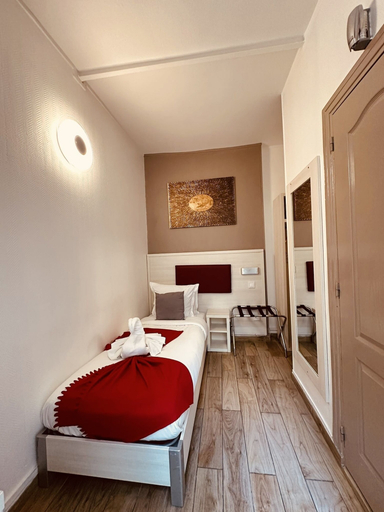 Bedroom 3, Pavillon Opéra Lafayette, Paris