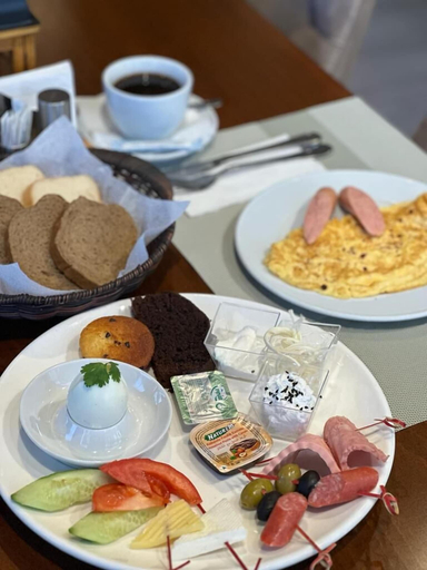 Food & Drinks 5, Perron Hotel, Baku