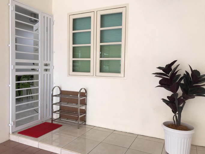 Others 5, The CountryMan, Terrace House near The Spring Mall, Kuching