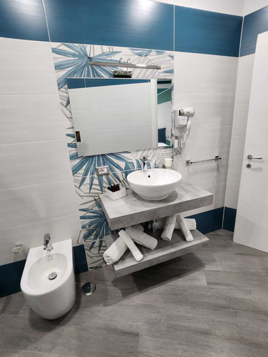 Bathroom 3, GRADINI PARTENOPEI, Napoli