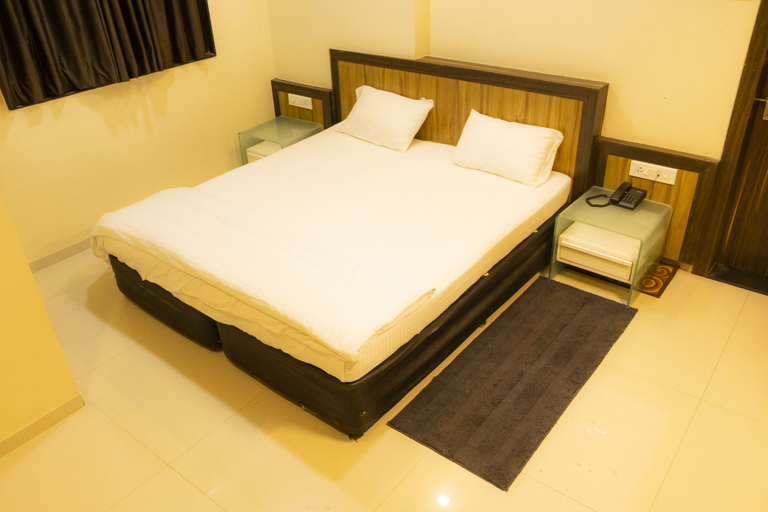 Bedroom 2, Shree Datta Hotel, Ahmadnagar