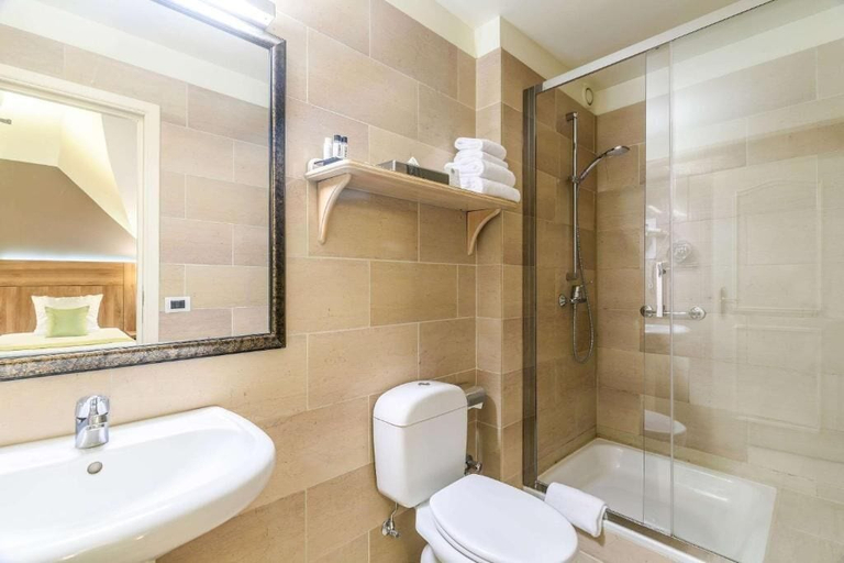 Bathroom 3, Hotel Opera, Antwerpen
