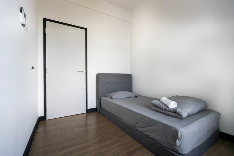 Bedroom 2, Seaview Karpal Singh Drive Condo, Penang Island