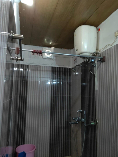 Bathroom 4, Hotel Sanjivani Heritage, Dibrugarh