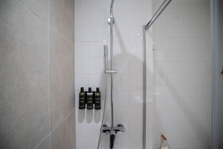 Bathroom 4, Smartr Madrid Gran Vía Apartments, Madrid