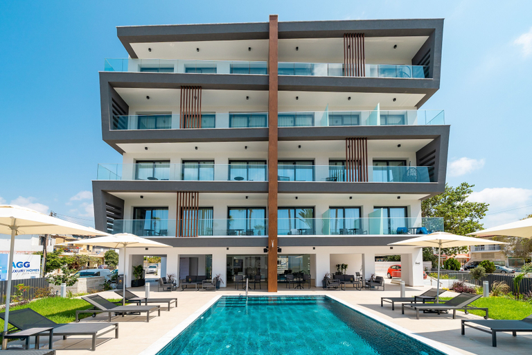 Exterior & Views 2, Waterside