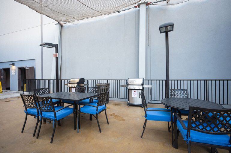 Others 4, Jockey Club 2 bed 2 ba, Clark