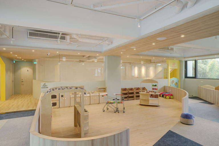 Food & Drinks 5, Shine World 11, Taichung