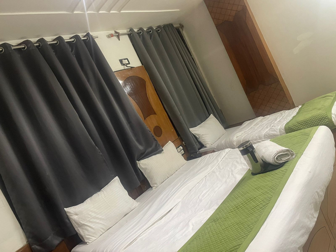Bedroom 3, Hotel Alpine By The Golden Taj Group, Agra
