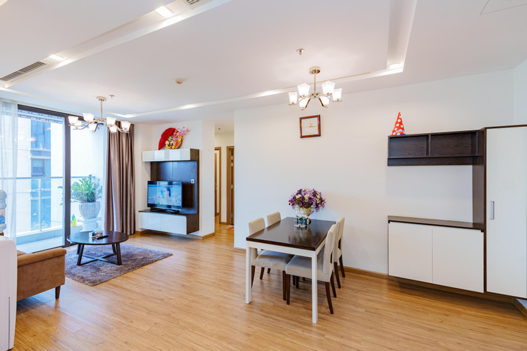 Others 5, Romantic 02Br apartment Vinhomes Metropolis, Ba Đình