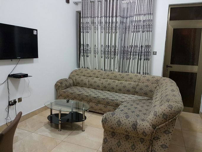 Others 4, 2Bedrooms Private. Apart. Junction Mall, Accra