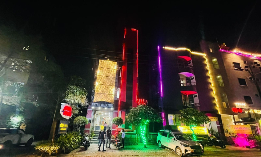 Exterior & Views, Hotel Alpine By The Golden Taj Group, Agra