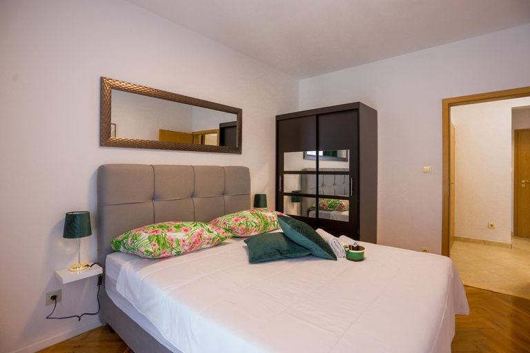 Bedroom 2, Apartment Vesna near beach with balcony, Podstrana