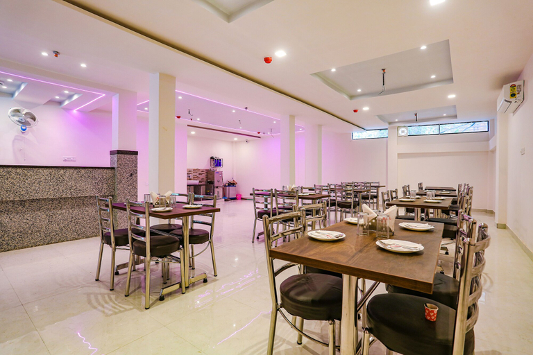Food & Drinks 4, Fabhotel Relax Inn I, Kanpur Nagar