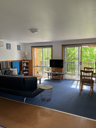 Others 4, Clifton Beach Lodge, Corangamite - South