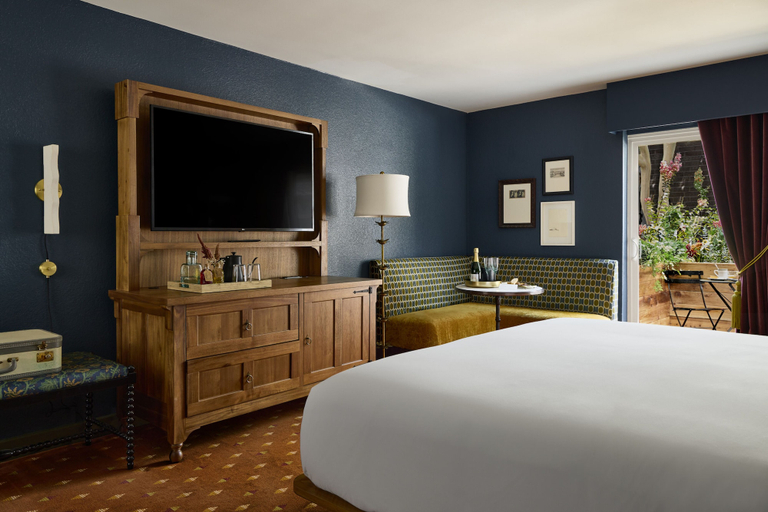 Bedroom 3, The Hotel Chalet at The Choo Choo, Hamilton
